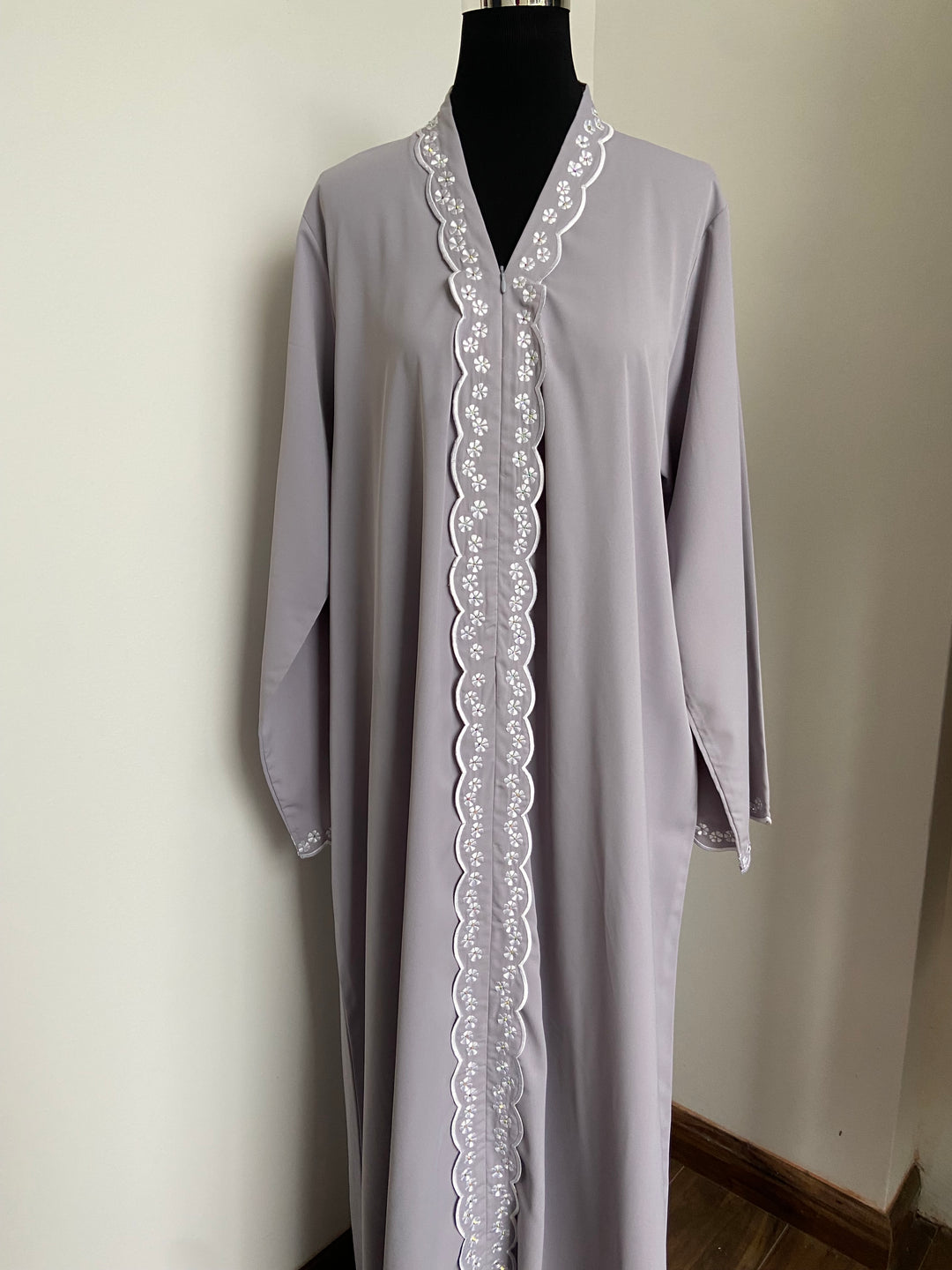 Sabreen Abaya in Light Grey