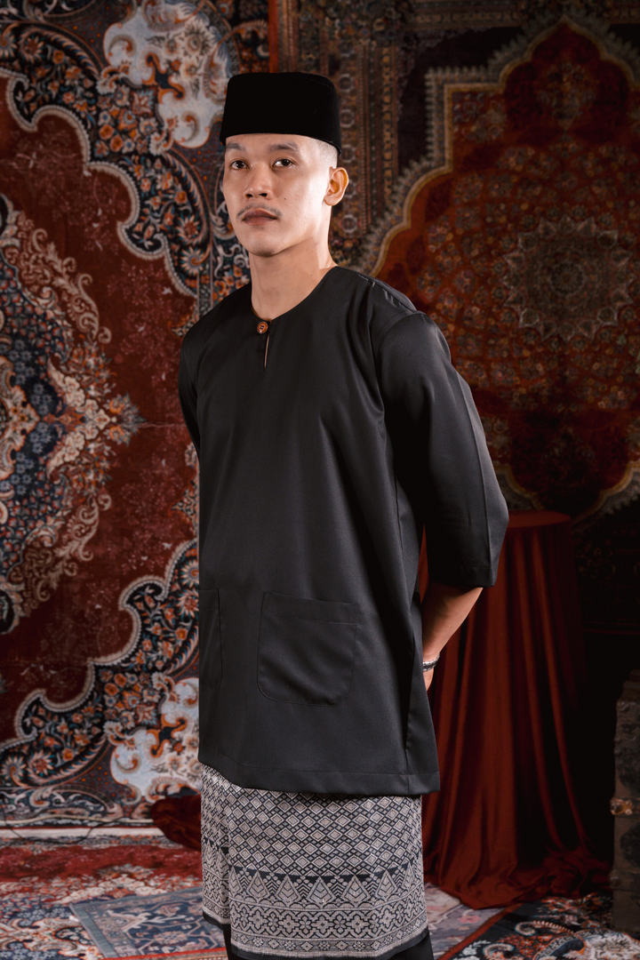 ARNA : Satria Baju Melayu in Black
