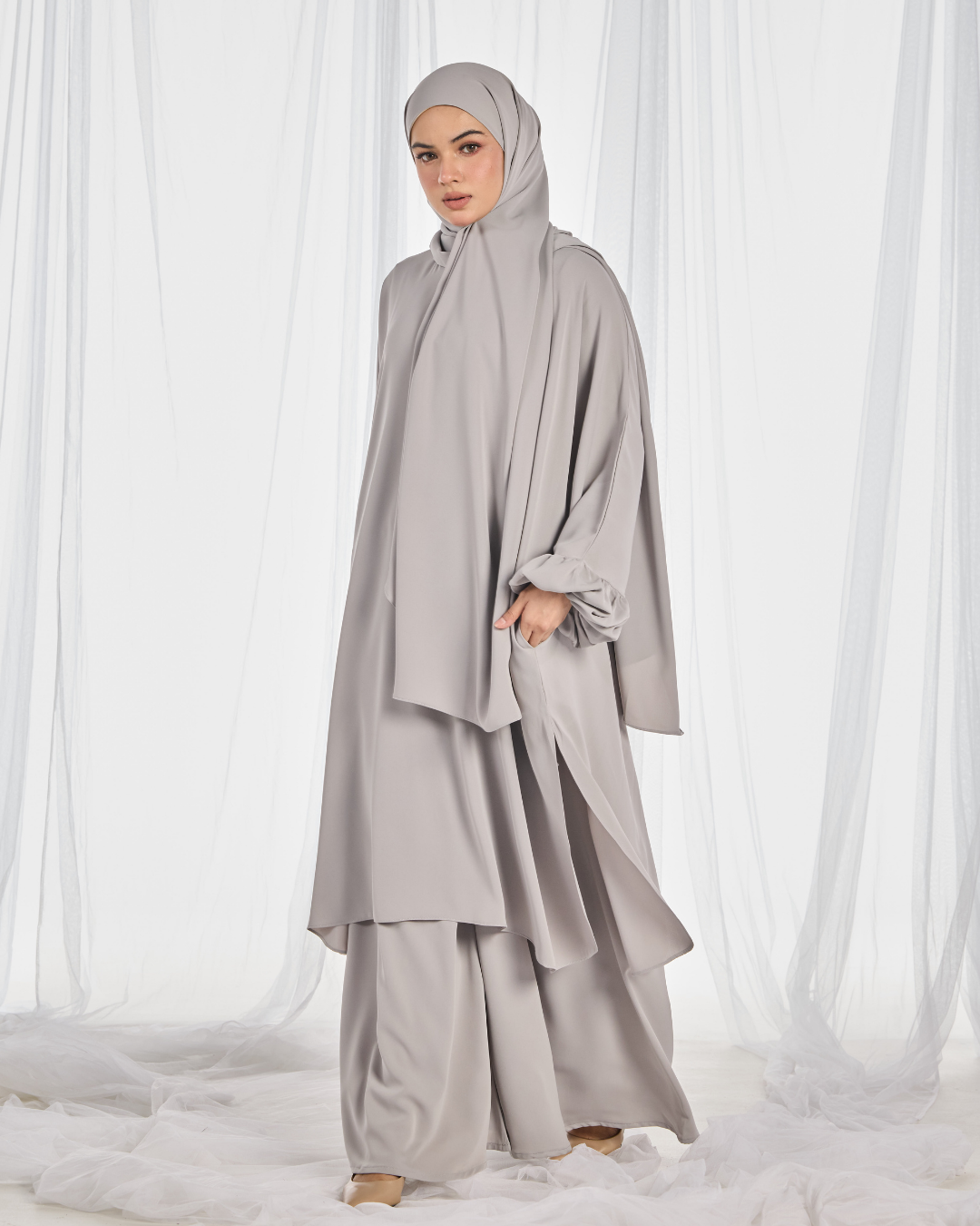 PO: Hajar Pantsuit in Silver