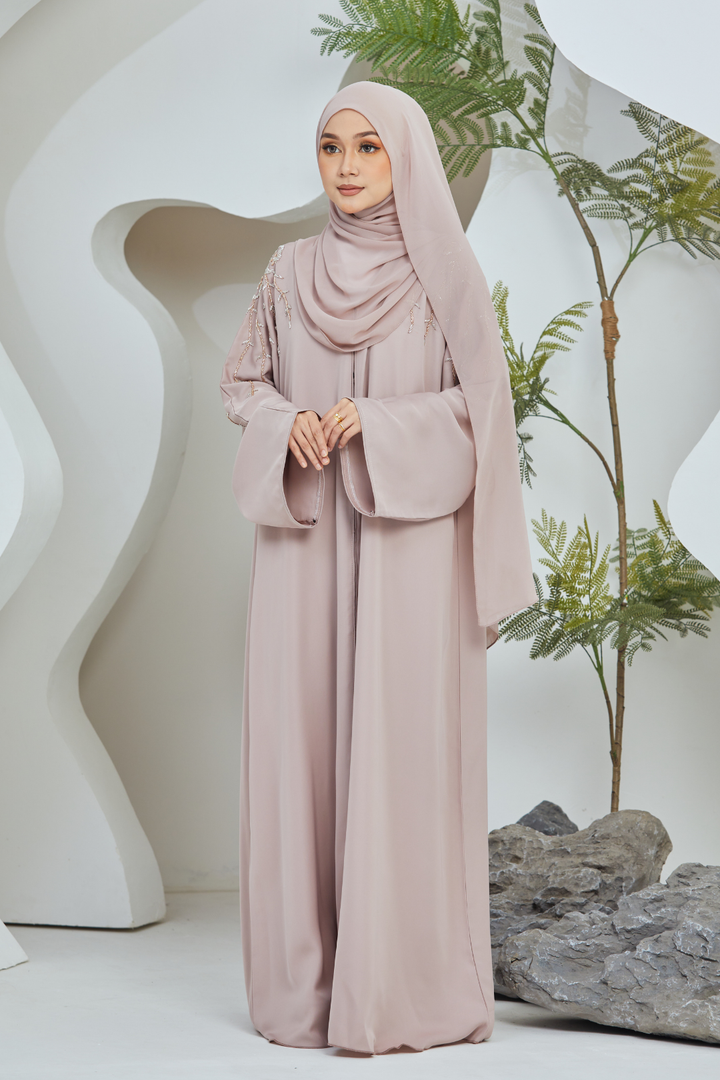 Muneera in Beige