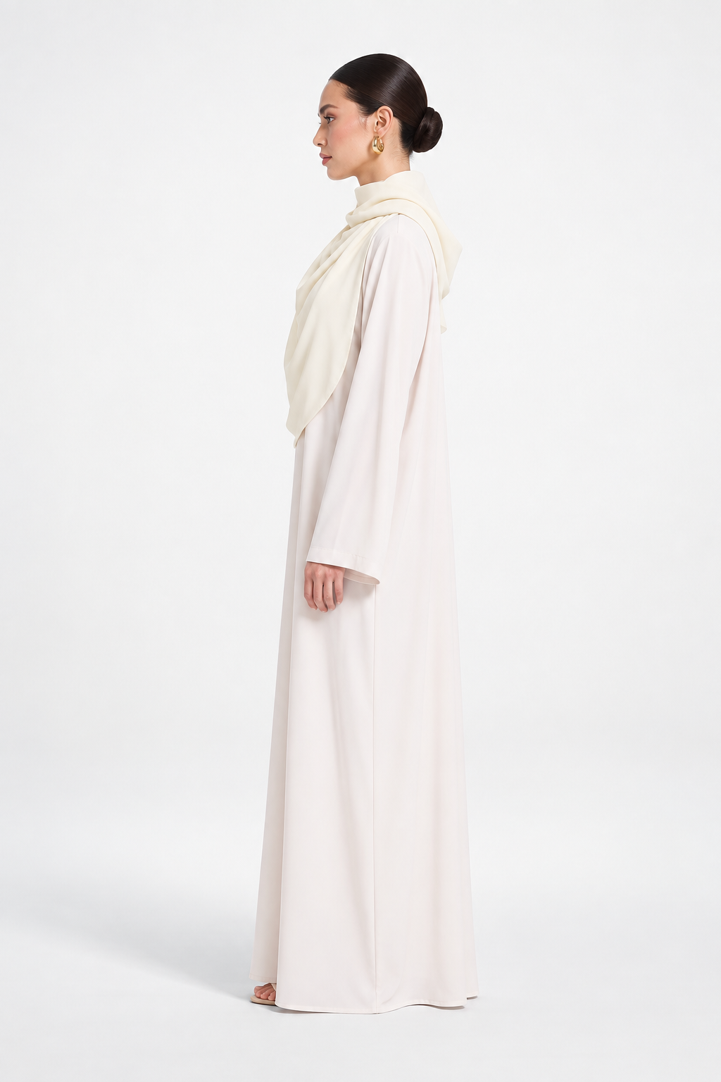 Basic Nidha Abaya Inner in Soft Cream