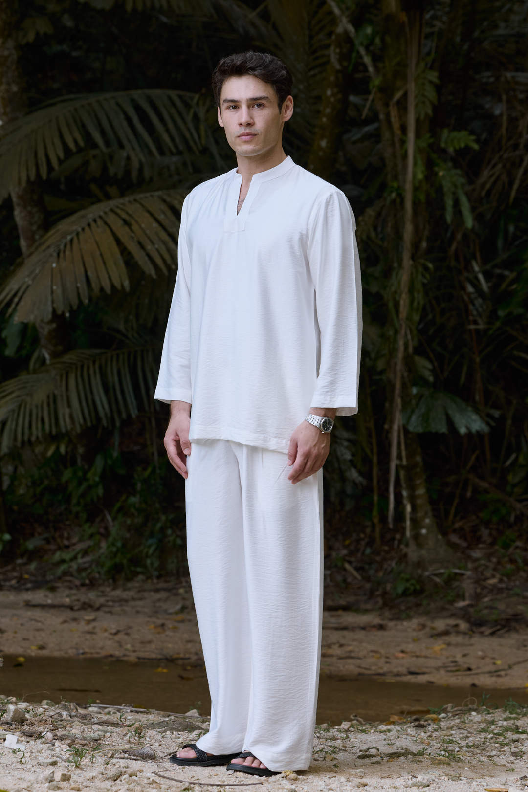 Wiranta Linen Set in White