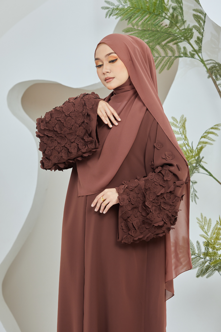 Diana Abaya in Rich Brown