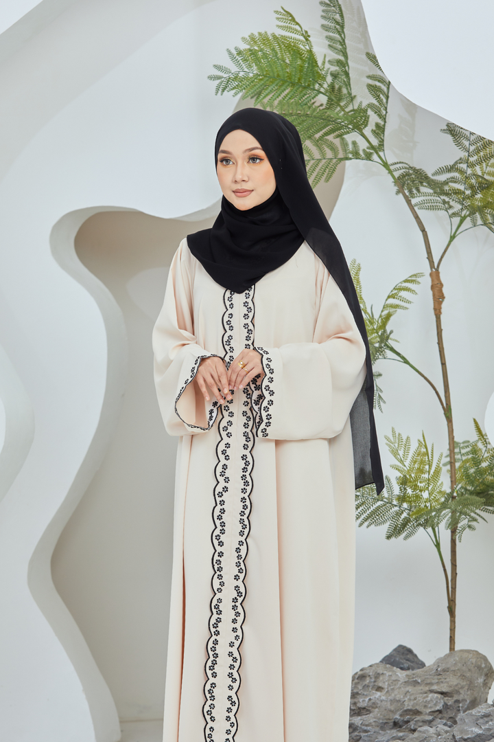 Sabreen in Linen