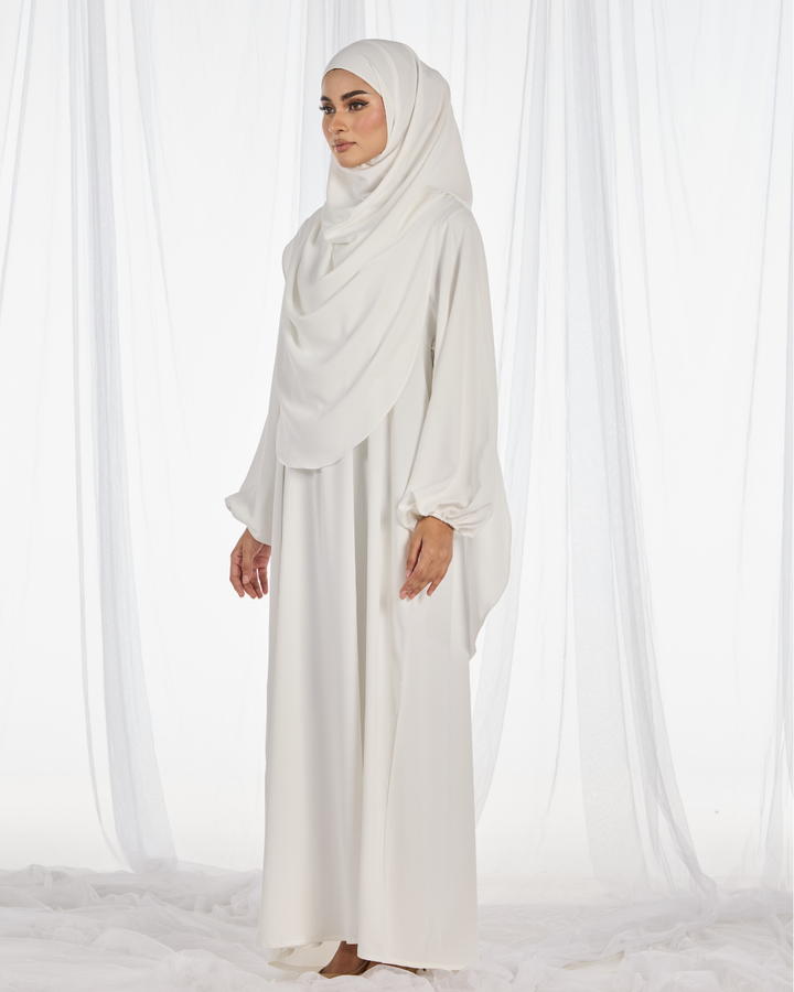 Instock: Warda Khimar Set in White