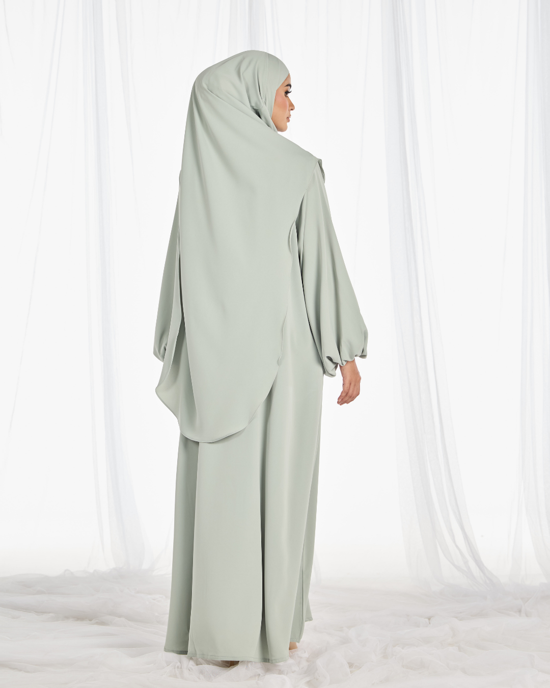 Instock: Warda Khimar Umrah Set in Mint