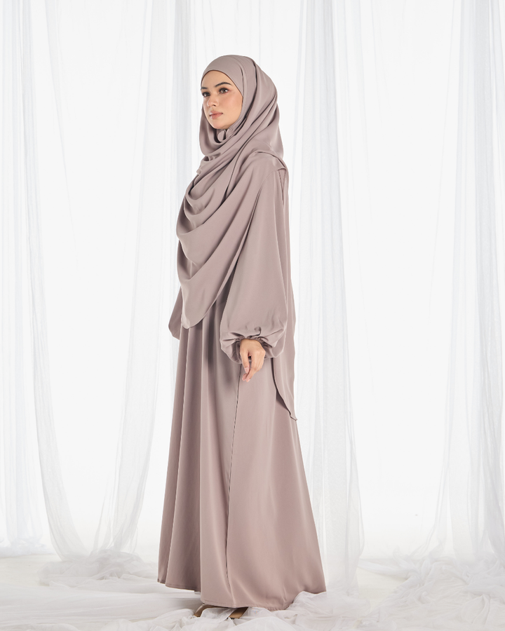 PO II : Warda Khimar Umrah Set in Taupe