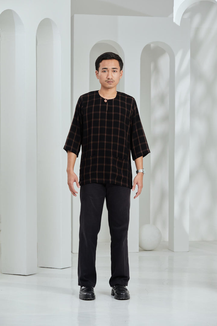 ARNA : Kurta Bayu in Chic Checks