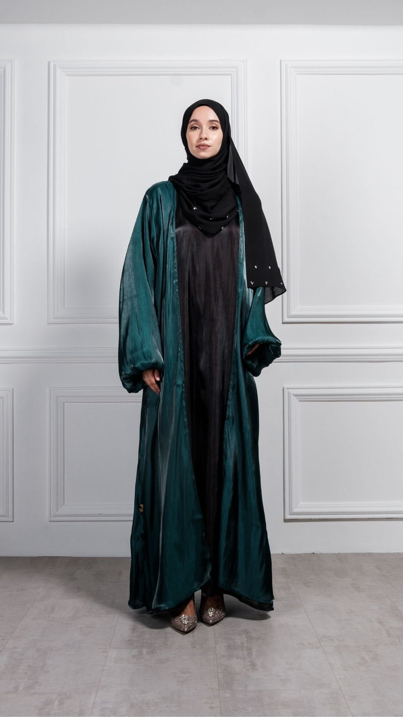 Laura Abaya (Outer)