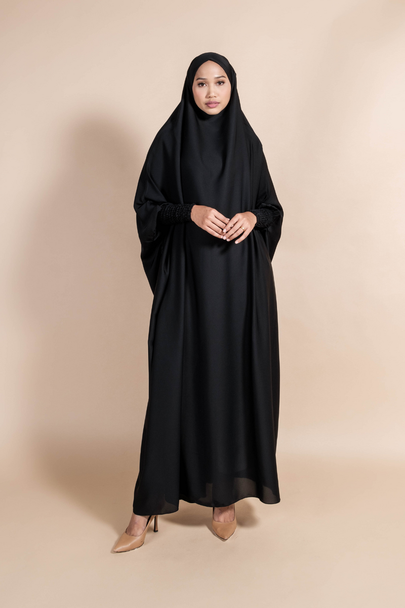 Singapore Muslimah model wearing modest jilbab abaya